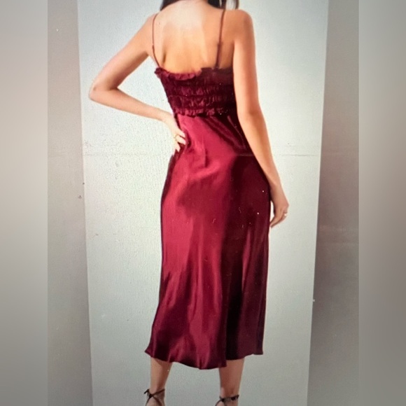 Astr The Label Size XS Zola Midi Dress NWT - Picture 2 of 9